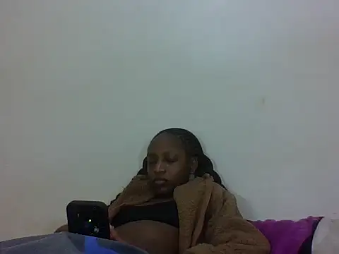 Snapshot of vinsishly chatting on 06/11/26, 02:53 vinsishly online show from 06/11/26, 02:53