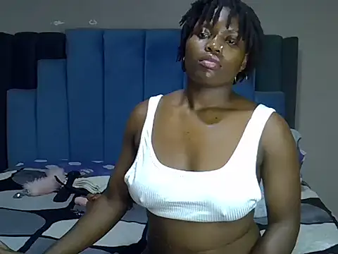 Snapshot of melanin_moon chatting on 06/04/26, 02:45 melanin moon online show from 06/04/26, 02:45