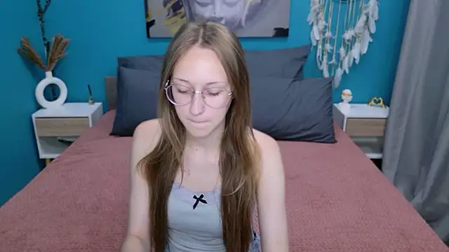 Snapshot of Calista_Everleig chatting on 07/06/26, 10:45 Calista Everleig online show from 07/06/26, 10:45