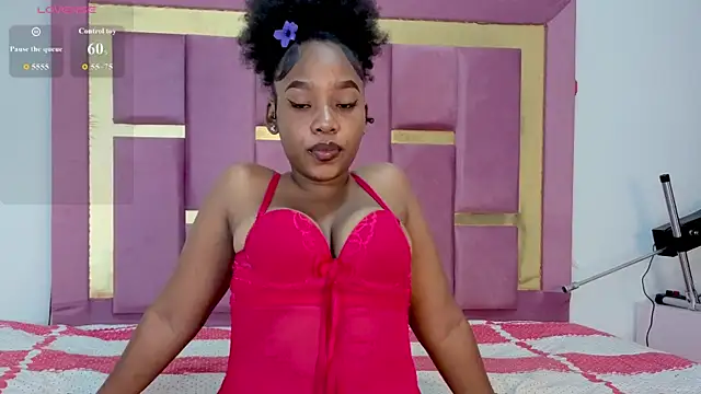 Snapshot of ArianaMadisson chatting on 06/13/26, 01:42 ArianaMadisson online show from 06/13/26, 01:42