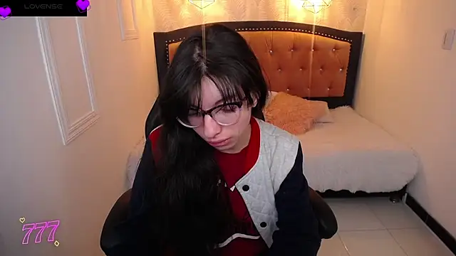 Snapshot of Allyshon_ chatting on 07/04/26, 08:04 Allyshon online show from 07/04/26, 08:04