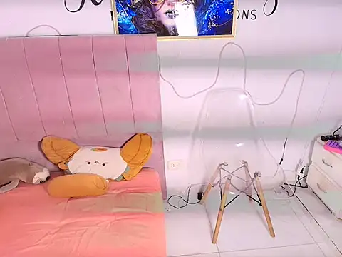 Monika teenn online show from 06/29/26, 09:37