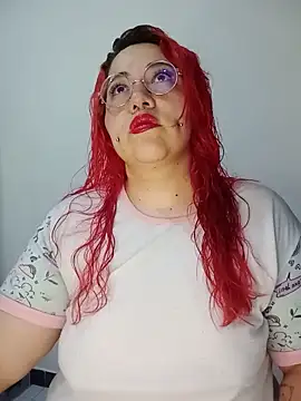 Snapshot of bruja_sscarlata chatting on 06/02/26, 02:02 bruja sscarlata online show from 06/02/26, 02:02
