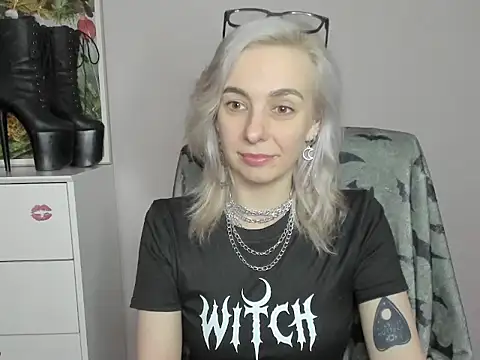velvetanne online show from 06/17/26, 06:38
