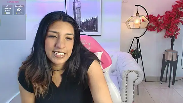 Stephany triana online show from 05/26/26, 03:46