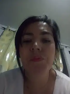 Snapshot of dhanya_moon chatting on 06/18/26, 01:06 dhanya moon online show from 06/18/26, 01:06