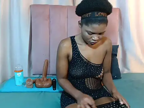 Snapshot of Tianaah chatting on 06/02/26, 06:26 Tianaah online show from 06/02/26, 06:26