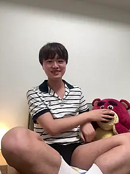 Snapshot of TAKUMI_666 chatting on 05/19/26, 12:00 TAKUMI 666 online show from 05/19/26, 12:00