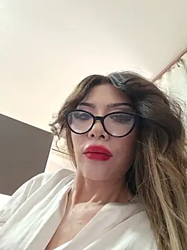 Snapshot of JessicaNichols_ chatting on 06/22/26, 09:39 JessicaNichols online show from 06/22/26, 09:39