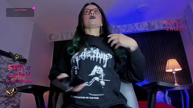 EvangelineJoness online show from 07/06/26, 12:02
