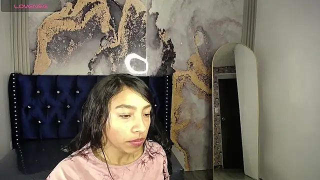 Snapshot of Adarasuri_v chatting on 06/03/26, 02:58 Adarasuri v online show from 06/03/26, 02:58