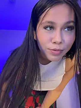 Snapshot of JuliettaSantori chatting on 06/05/26, 02:29 JuliettaSantori online show from 06/05/26, 02:29