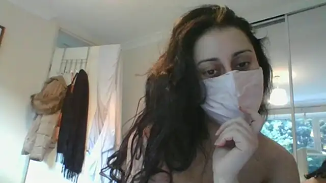 Snapshot of leila_salem chatting on 06/10/26, 05:56 leila salem online show from 06/10/26, 05:56