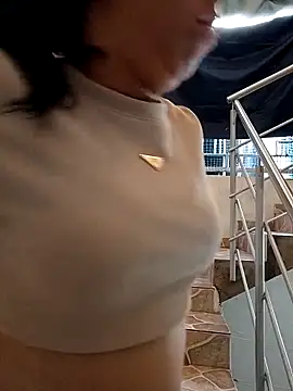 HOTANDSKINNY online show from 06/30/26, 11:11
