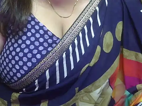 Snapshot of bavleen-kaur chatting on 06/15/26, 03:25 bavleen-kaur online show from 06/15/26, 03:25