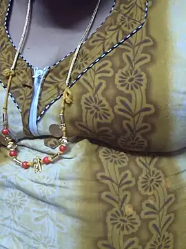 Snapshot of geetha431 chatting on 05/22/26, 07:30 geetha431 online show from 05/22/26, 07:30