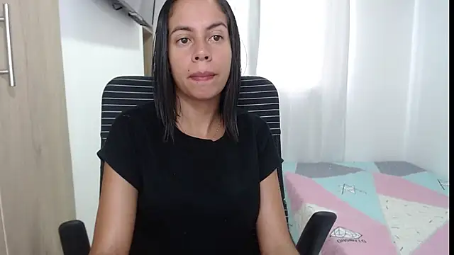 Valeria Santos  online show from 05/25/26, 02:01