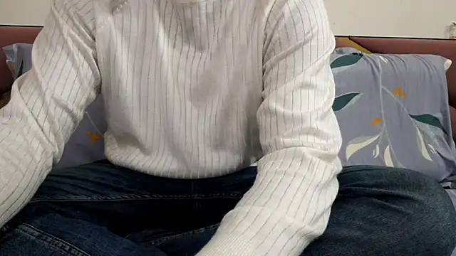 Snapshot of psexplr chatting on 12/17/25, 09:04 psexplr online show from 12/17/25, 09:04