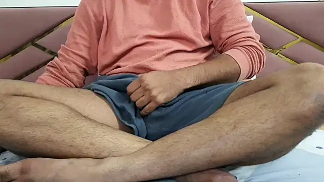 Snapshot of psexplr chatting on 12/19/25, 10:00 psexplr online show from 12/19/25, 10:00