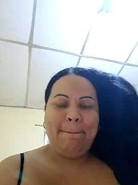 Snapshot of Latimida chatting on 07/11/26, 08:22 Latimida online show from 07/11/26, 08:22