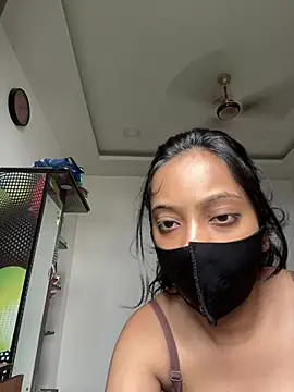 Snapshot of livia_dolls chatting on 06/11/26, 04:54 livia dolls online show from 06/11/26, 04:54