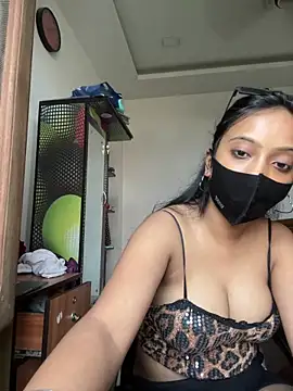 Snapshot of livia_dolls chatting on 06/16/26, 10:51 livia dolls online show from 06/16/26, 10:51