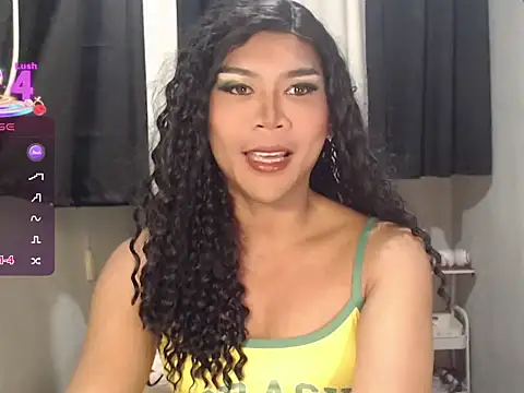 Snapshot of BeatrixGray02 chatting on 05/21/26, 06:15 BeatrixGray02 online show from 05/21/26, 06:15