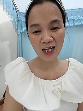Snapshot of Lye_lovely chatting on 06/11/26, 02:48 Lye lovely online show from 06/11/26, 02:48