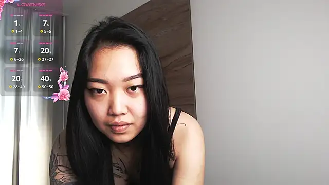 Snapshot of LillGothBaby chatting on 06/18/26, 04:57 LillGothBaby online show from 06/18/26, 04:57