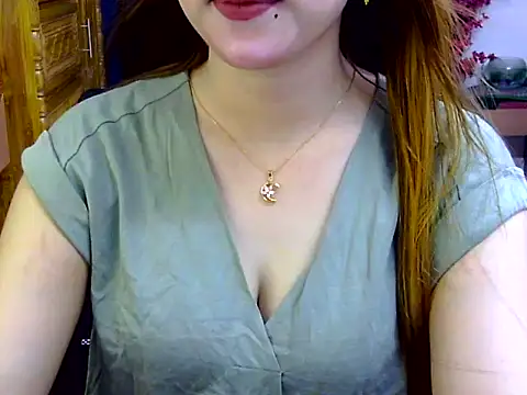 Snapshot of Adiba_Obu_20 chatting on 06/05/26, 06:02 Adiba Obu 20 online show from 06/05/26, 06:02