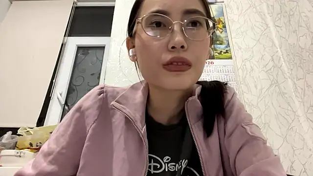 Snapshot of VickieTrudo chatting on 06/01/26, 08:10 VickieTrudo online show from 06/01/26, 08:10