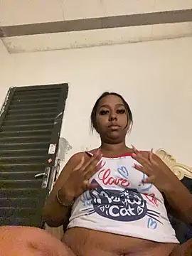 Snapshot of jhenannyy chatting on 06/22/26, 02:58 jhenannyy online show from 06/22/26, 02:58