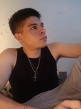Snapshot of Oliver_LA chatting on 07/20/26, 10:39 Oliver LA online show from 07/20/26, 10:39