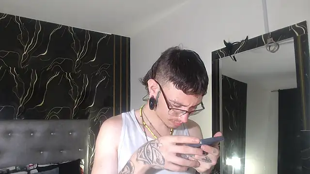 Snapshot of Ryan_Owenss chatting on 07/02/26, 03:23 Ryan Owenss online show from 07/02/26, 03:23