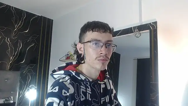 Snapshot of Ryan_Owenss chatting on 07/03/26, 03:35 Ryan Owenss online show from 07/03/26, 03:35