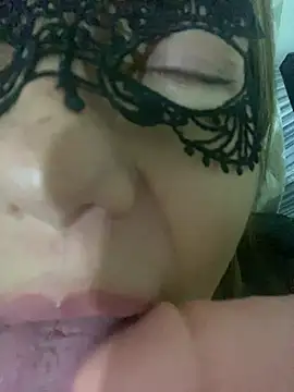lulupiecitosamor online show from 06/26/26, 12:04
