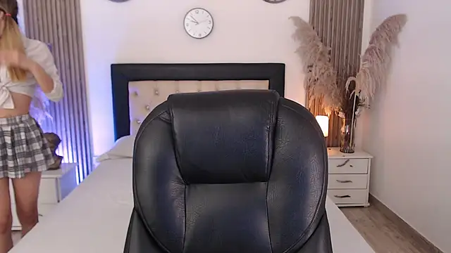 Sia Foxx01 online show from 06/11/26, 03:37