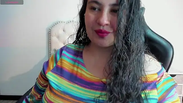 Snapshot of JadeBellee chatting on 05/30/26, 01:19 JadeBellee online show from 05/30/26, 01:19
