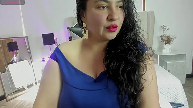JadeBellee online show from 06/16/26, 06:21