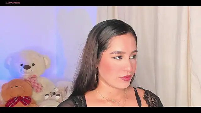 Laraaa1 online show from 05/26/26, 02:13