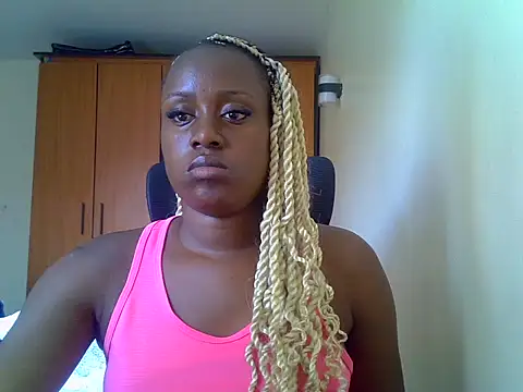 Snapshot of slimshazie chatting on 05/22/26, 08:32 slimshazie online show from 05/22/26, 08:32