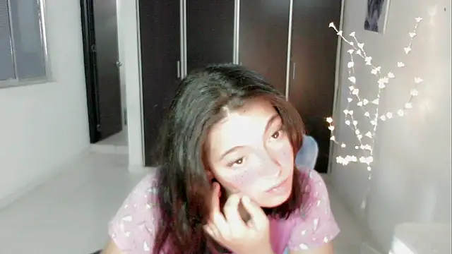 Snapshot of Dolce_more chatting on 06/08/26, 03:56 Dolce more online show from 06/08/26, 03:56