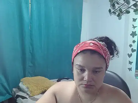 Snapshot of lucero_chuvy chatting on 05/21/26, 08:38 lucero chuvy online show from 05/21/26, 08:38