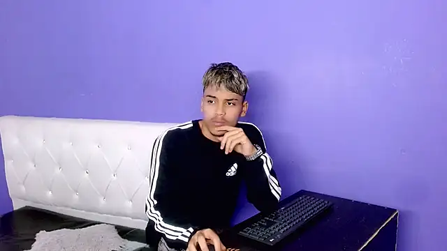 Angel foxc13 online show from 06/25/26, 03:17