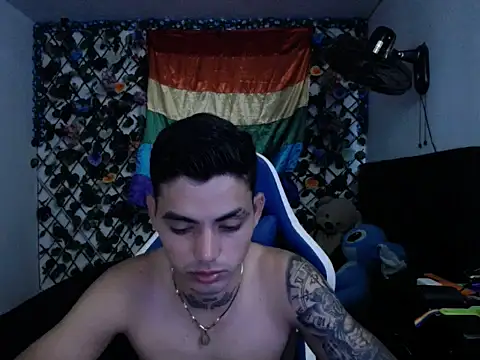 Snapshot of Dantethomsonn chatting on 05/22/26, 06:24 Dantethomsonn online show from 05/22/26, 06:24