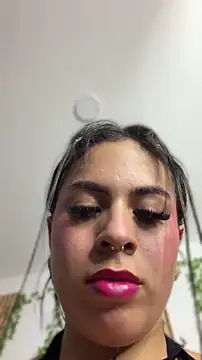 Eveliin   online show from 06/23/26, 01:14