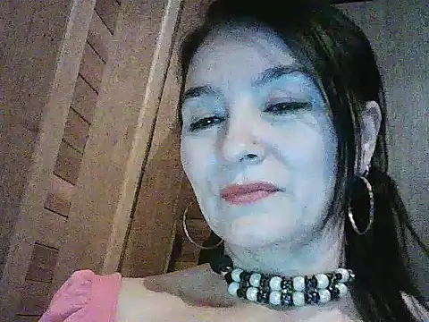Anlly garcia002 online show from 06/03/26, 01:19