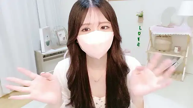 Yuinyaaa online show from 07/01/26, 07:10