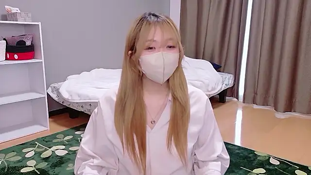 Riona H online show from 05/27/26, 03:58