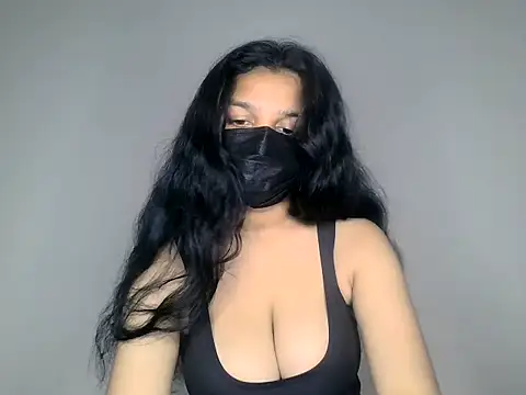 Snapshot of suzan_melly chatting on 06/22/26, 06:10 suzan melly online show from 06/22/26, 06:10